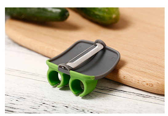 Fruit and Vegetable Hand Peeler