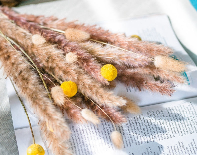 Natural Dried Pampas Grass Bouquet